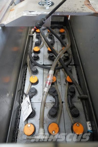Still FV-X-16 Ajettavat pinoamisvaunut