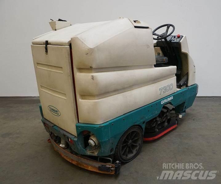 Tennant 7300 Pesu- ja lakaisukoneet
