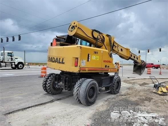 Gradall XL3300 V Pyöräkaivukoneet
