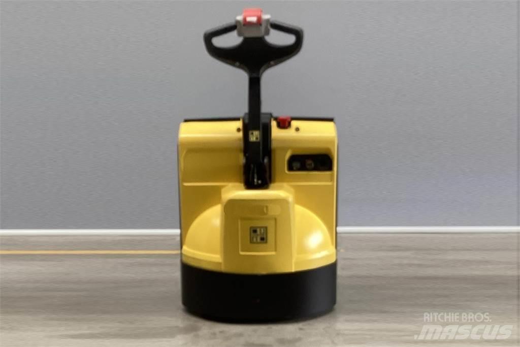 Hyster P1.6 Käyden ajettavat pinoamistrukit