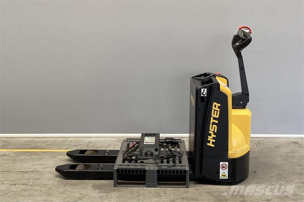 Hyster P1.8 Käyden ajettavat pinoamistrukit