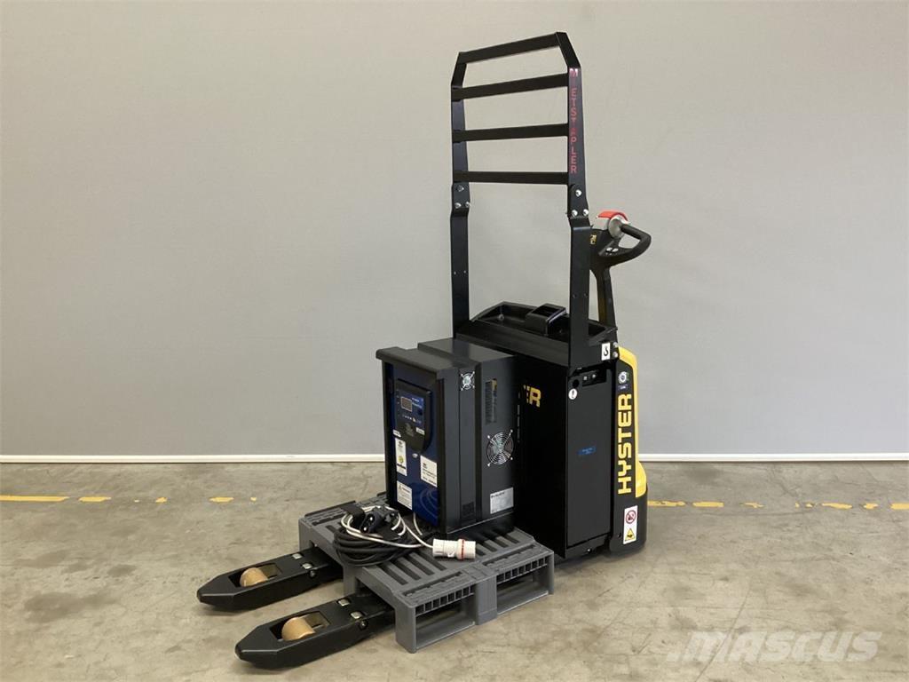 Hyster P2.0 Käyden ajettavat pinoamistrukit
