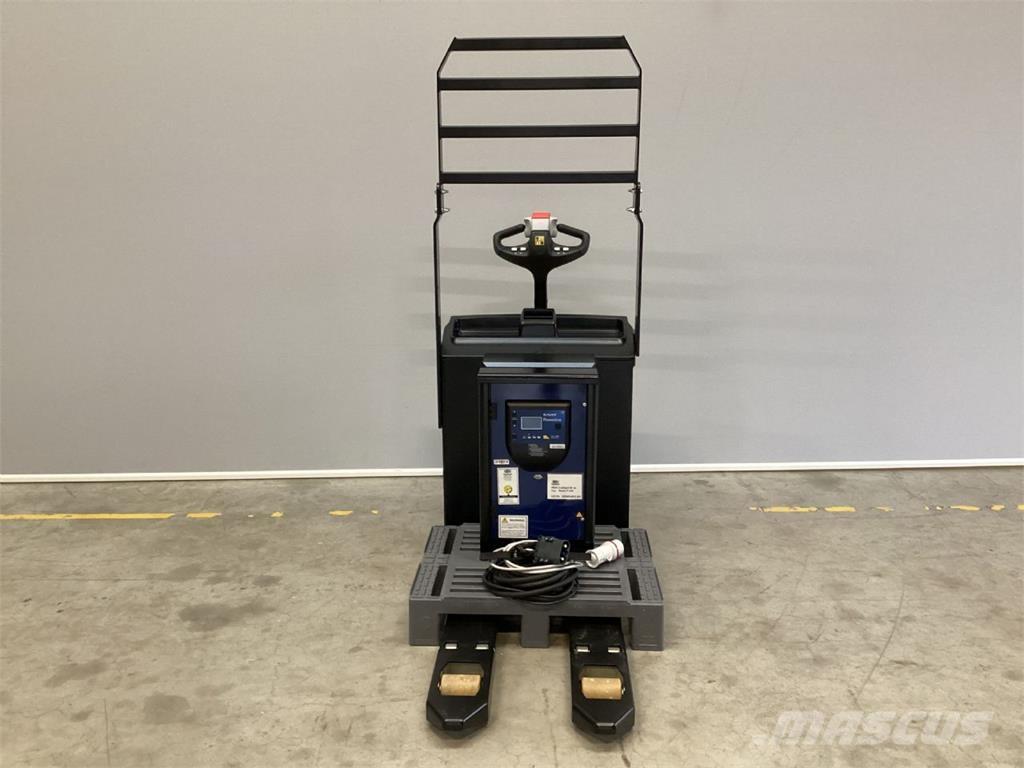 Hyster P2.0 Käyden ajettavat pinoamistrukit