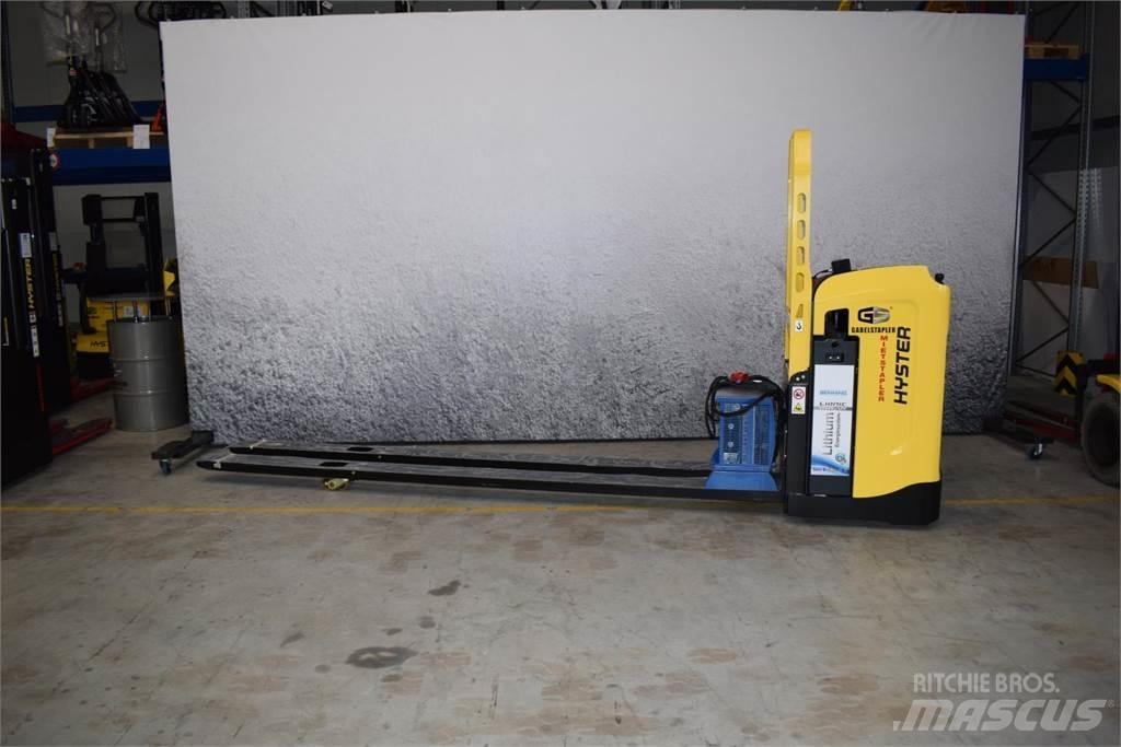 Hyster RP2.5N/LL Ajettavat pinoamisvaunut