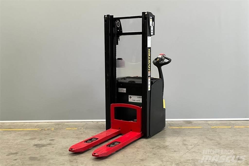 Hyster S1.6 Käyden ajettavat pinoamistrukit