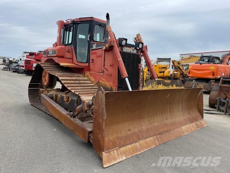 CAT D6R Telaketjupuskutraktorit