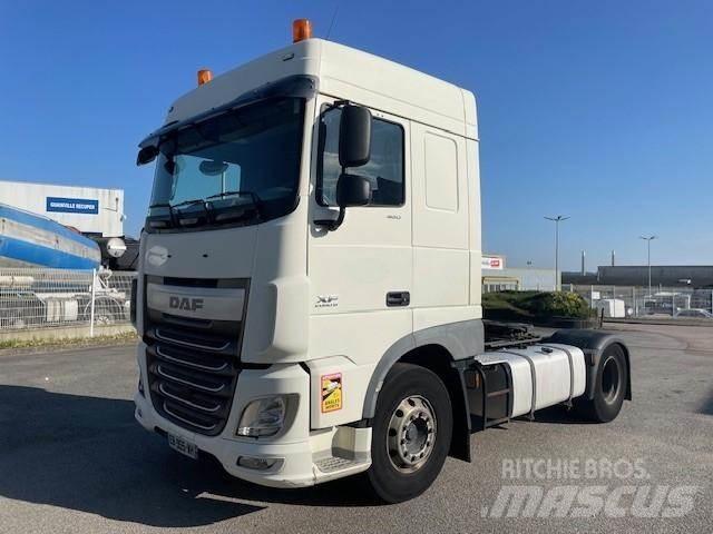 DAF XF105 Vetopöytäautot