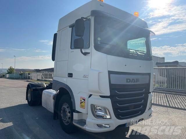DAF XF105 Vetopöytäautot