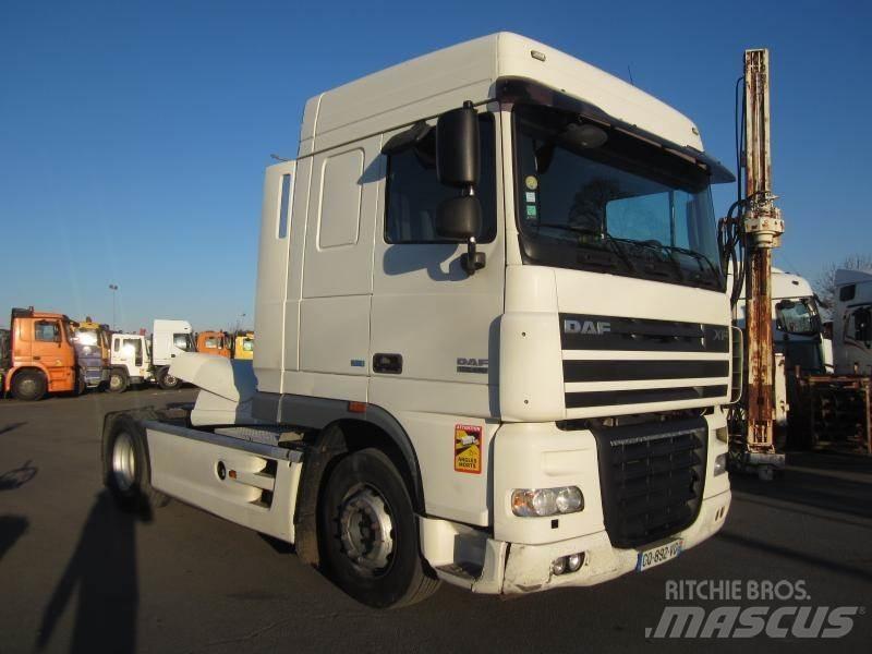 DAF XF105 460 Vetopöytäautot