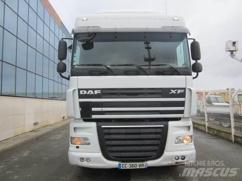 DAF XF105 460 Vetopöytäautot