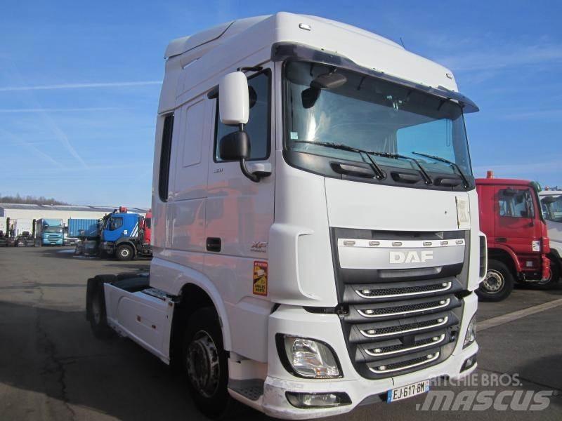 DAF XF105 460 Vetopöytäautot