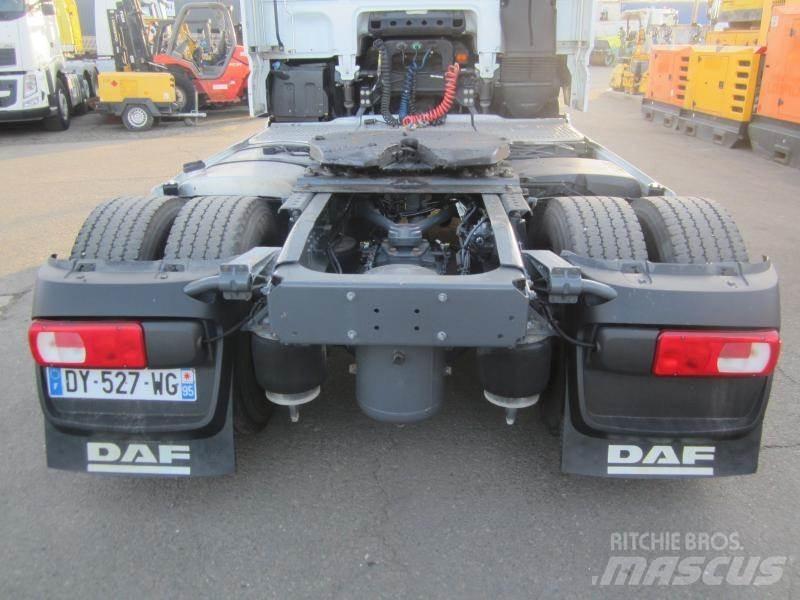 DAF XF105 460 Vetopöytäautot