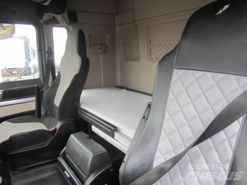 MAN TGX Vetopöytäautot