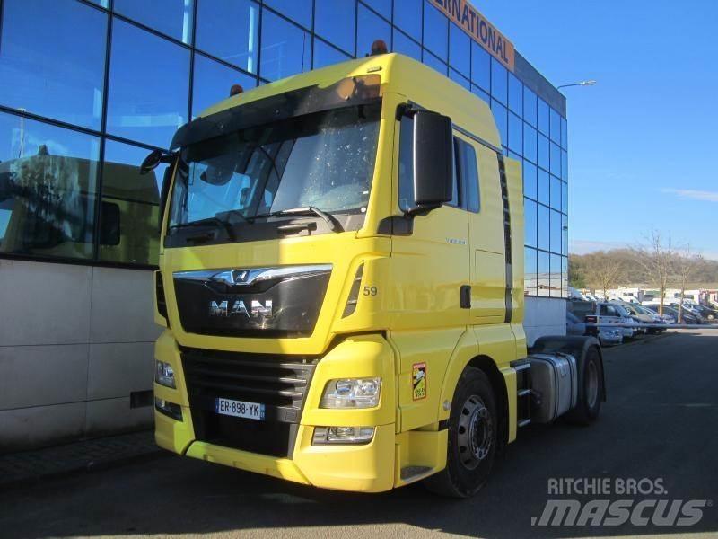 MAN TGX Vetopöytäautot