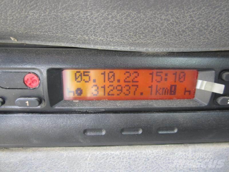 Renault Kerax Sora- ja kippiautot