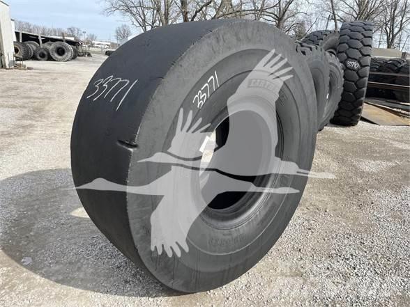 BKT 29.5R29 Renkaat ja vanteet