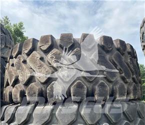  CAMSO 20.5X25 Renkaat ja vanteet