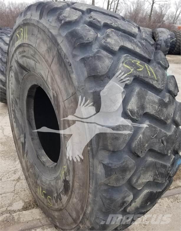  MAXAM 26.5R25 Renkaat ja vanteet