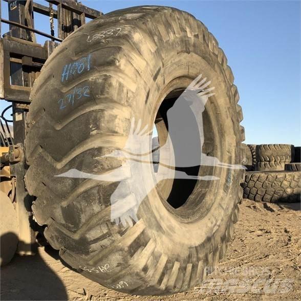 Toyo 29.5X35 Renkaat ja vanteet