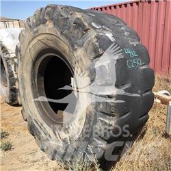 Toyo 33.25x35 Renkaat ja vanteet