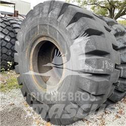Toyo 33.25x35 Renkaat ja vanteet