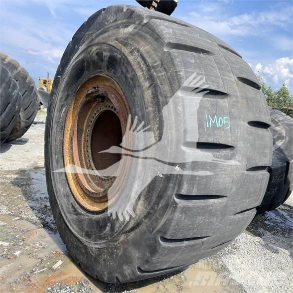 Toyo 40/65X39 Renkaat ja vanteet