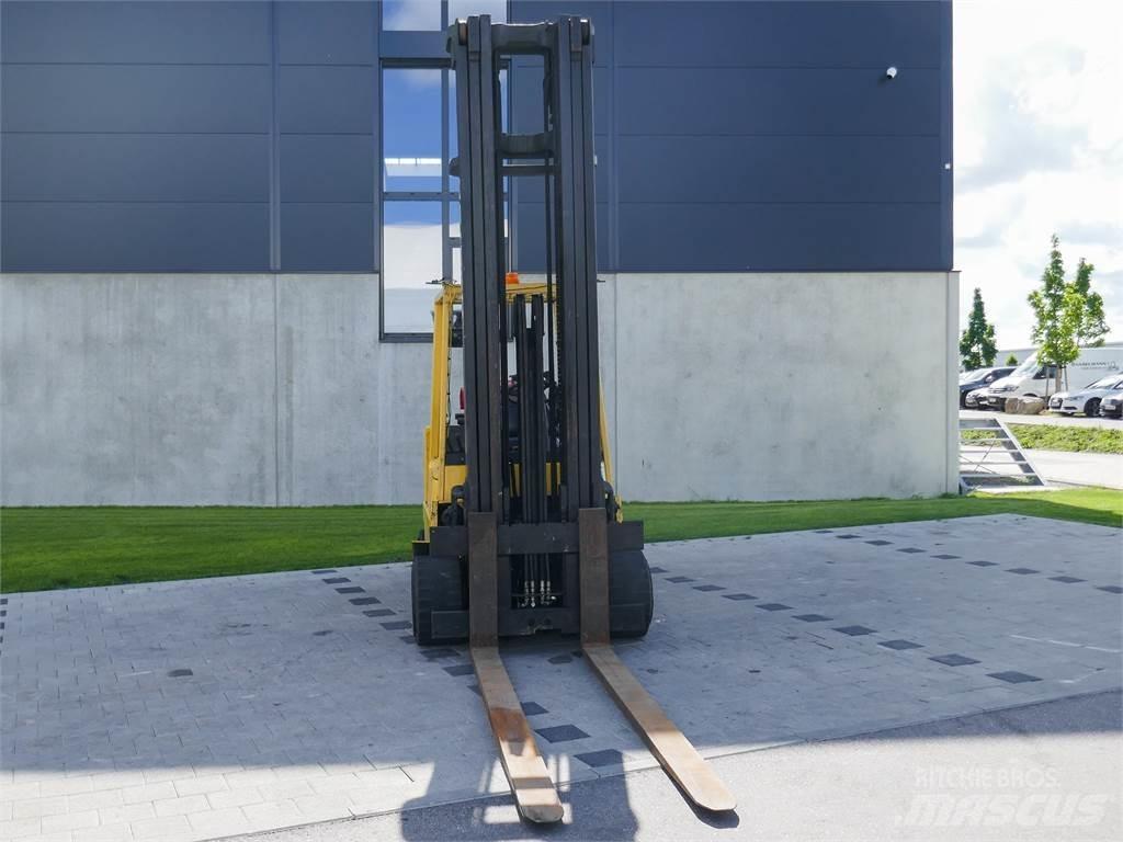 Hyster S5.50 XMS Nestekaasutrukit