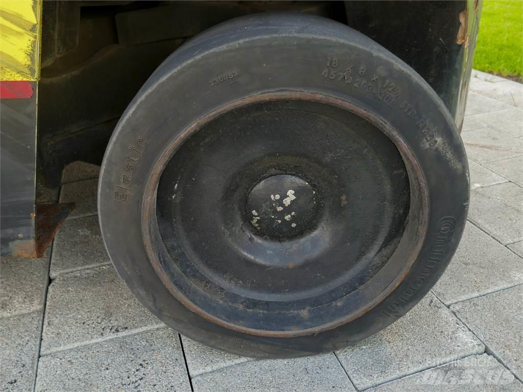 Hyster S5.50 XMS Nestekaasutrukit