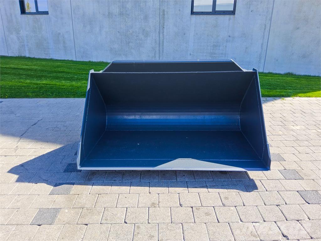 LSB Merlo Muut kiinnitettävät lisäosat ja komponentit