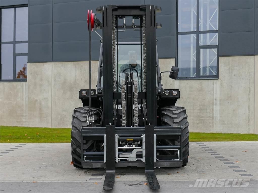 Manitou M 50-4 Maastotrukit