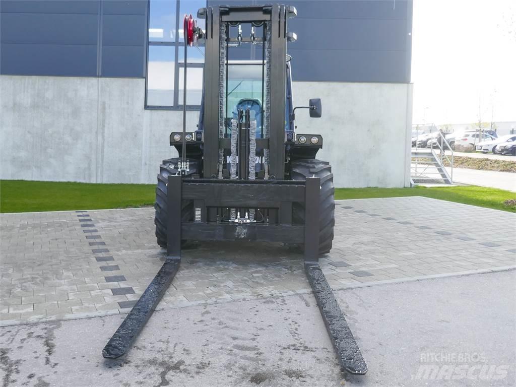 Manitou M 50-4 Maastotrukit