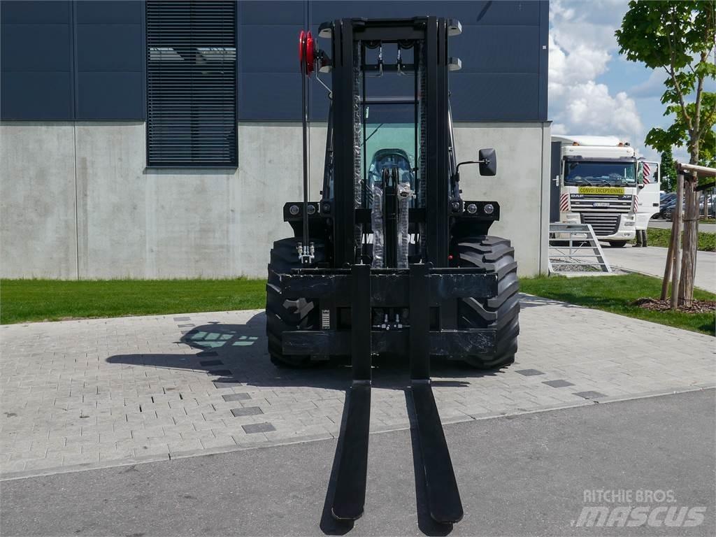 Manitou M 50-4 Maastotrukit