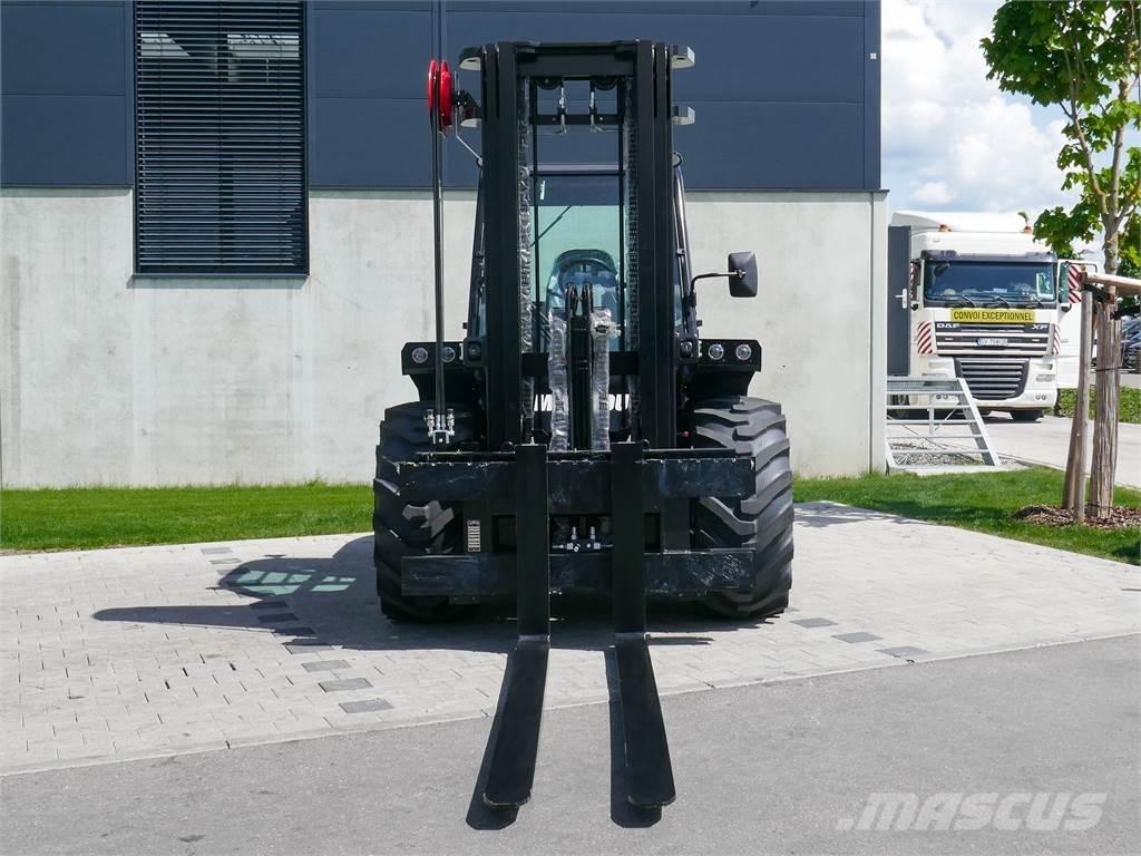Manitou M 50-4 Maastotrukit