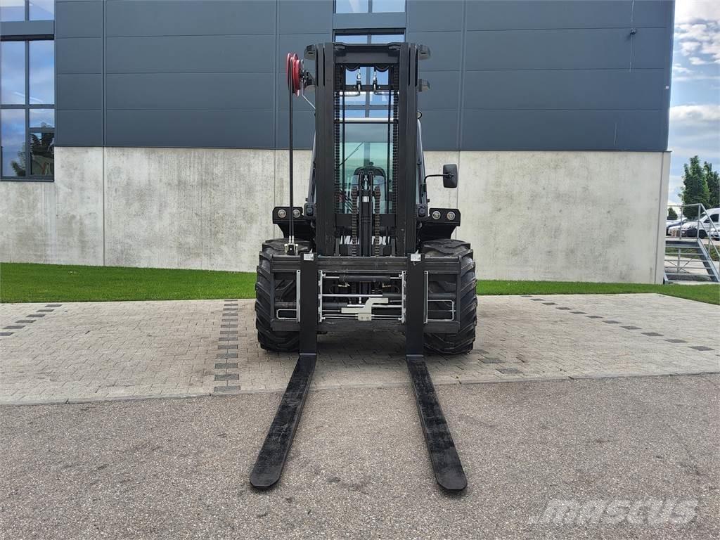 Manitou M 50-4 Maastotrukit
