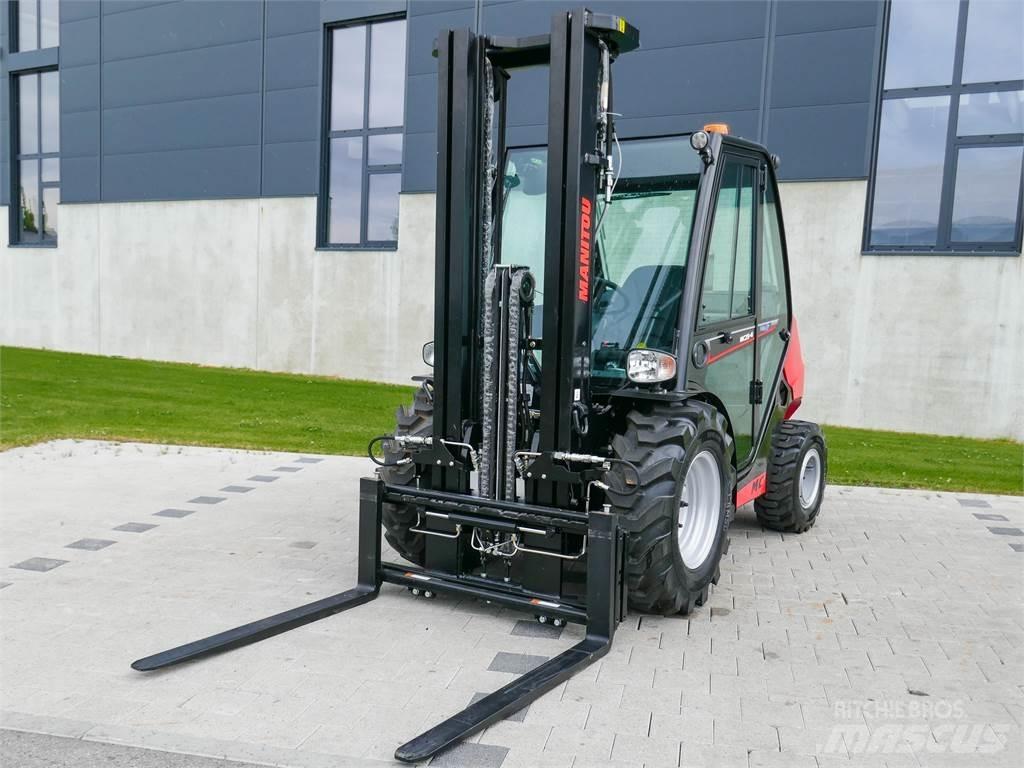 Manitou MC 25-4 Maastotrukit