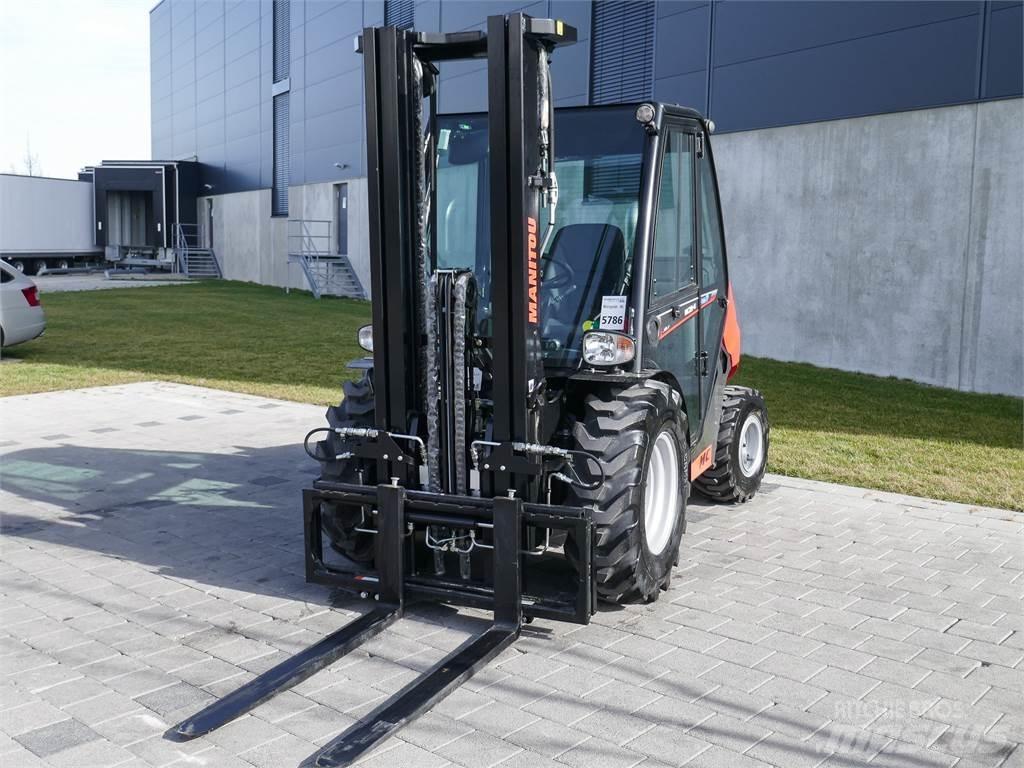 Manitou MC 25-4 Maastotrukit