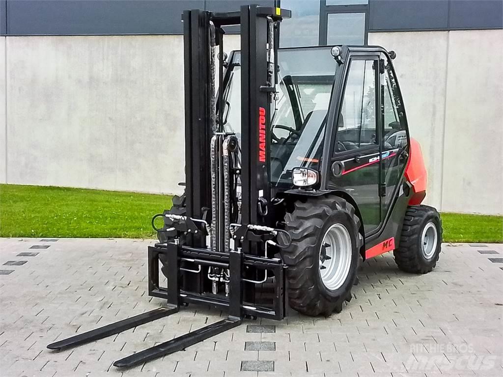 Manitou MC 25-4 Maastotrukit