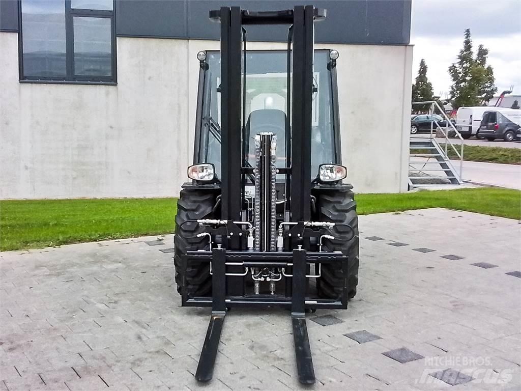Manitou MC 25-4 Maastotrukit