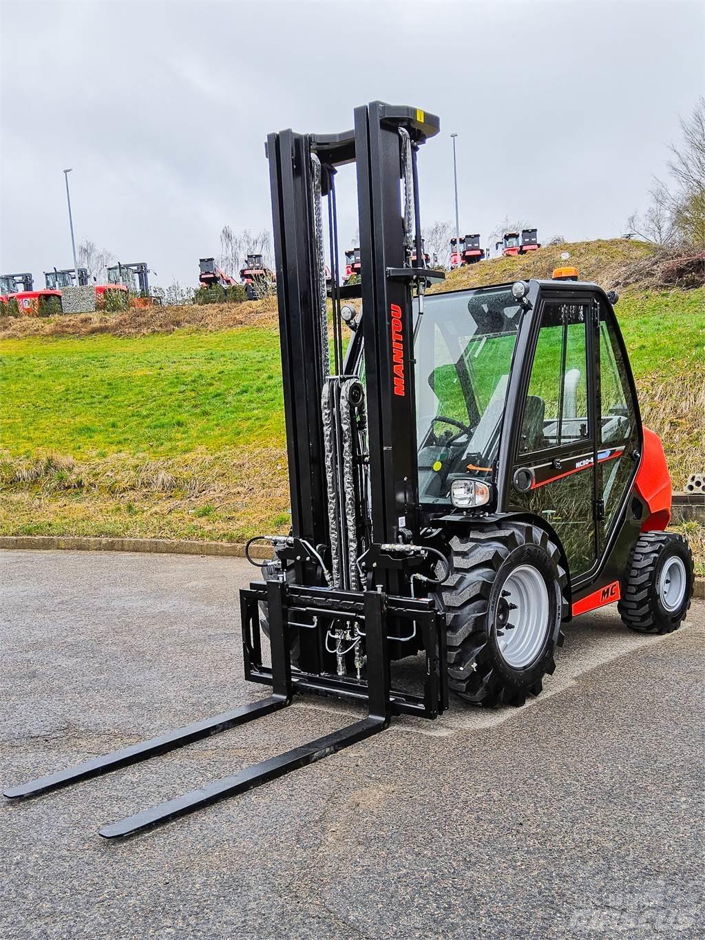 Manitou MC 30-4 Maastotrukit