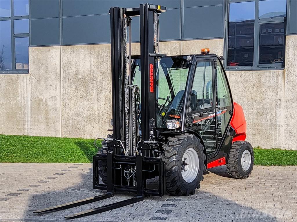 Manitou MC 30-4 Maastotrukit