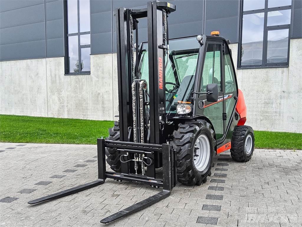 Manitou MC 30-4 Maastotrukit