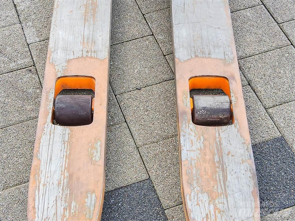 Still EGV 10 Käyden ajettavat pinoamistrukit