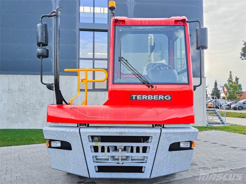 Terberg YT 223 Terminaalitraktorit