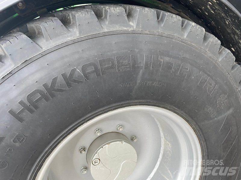John Deere 6120M Traktorit