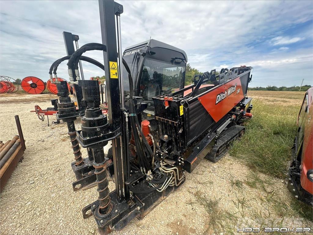 Ditch Witch AT32 Vaakaporauslaitteet