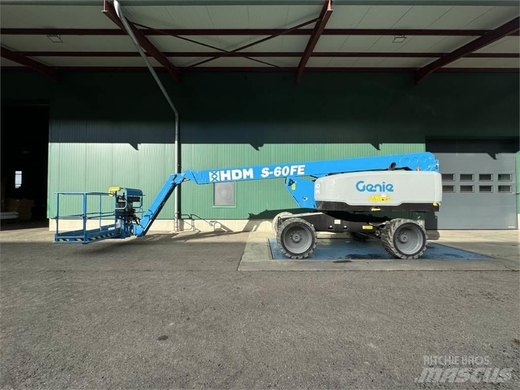 Genie S-60 FE Kuukulkijat