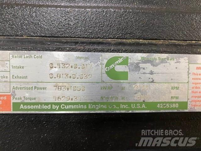Cummins QST30 Moottorit
