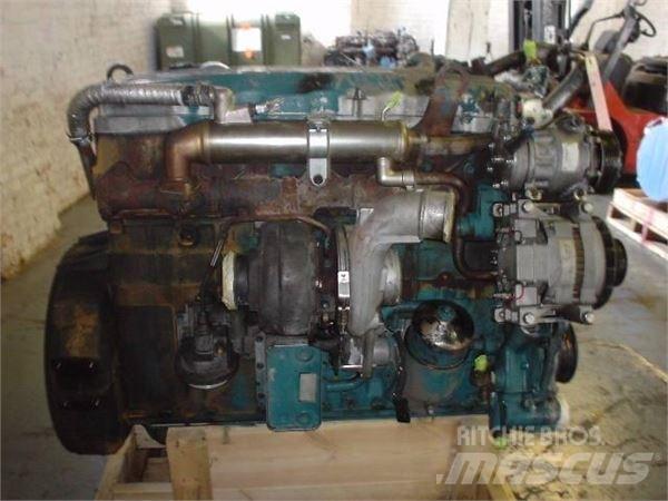 International DT 466E Moottorit