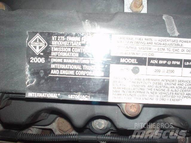 International VT275 Moottorit