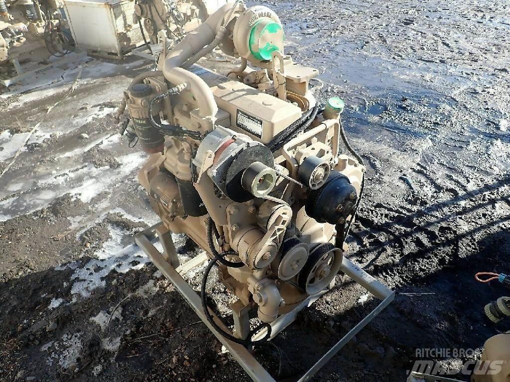 John Deere 4045TF275 Moottorit